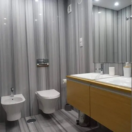 Apartamento T2 Acolhedor C/ Piscina Aquecida Apartment *